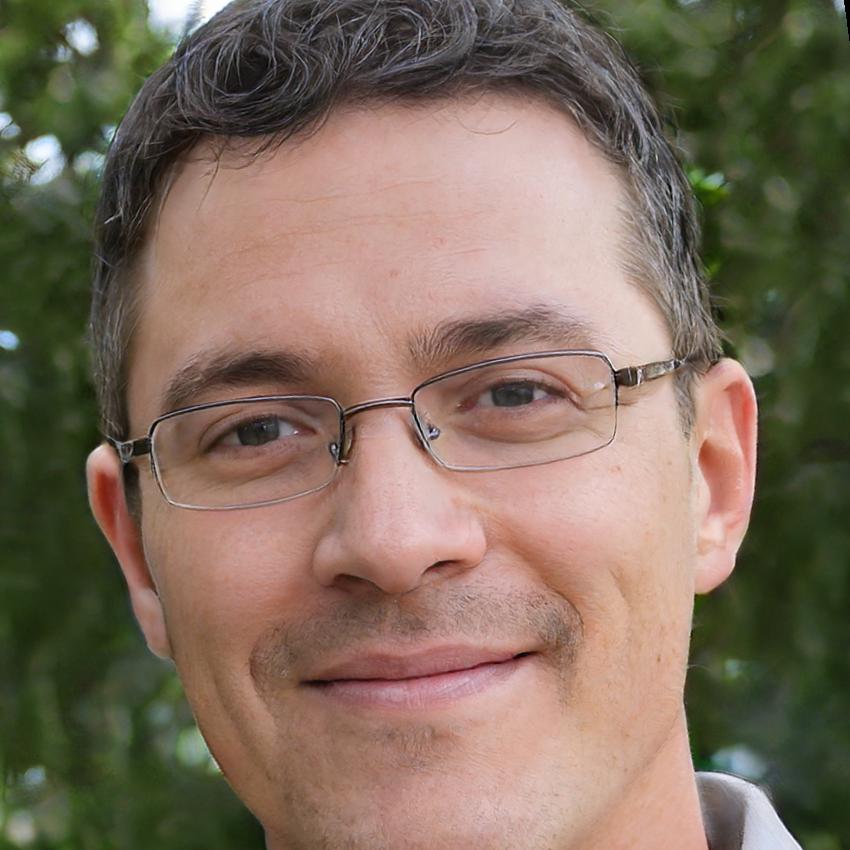 Dr. Javier Romero